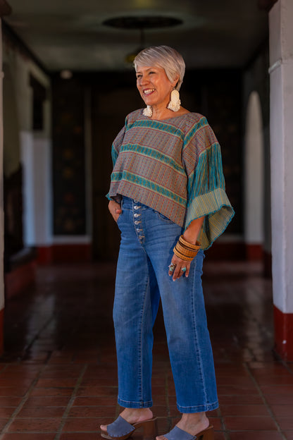 Blusa 100% artesanal,. cpon diseño textil exclusivo, tejido en telar de pedal tradicional. Moda mexicana contemporánea. Pieza única.