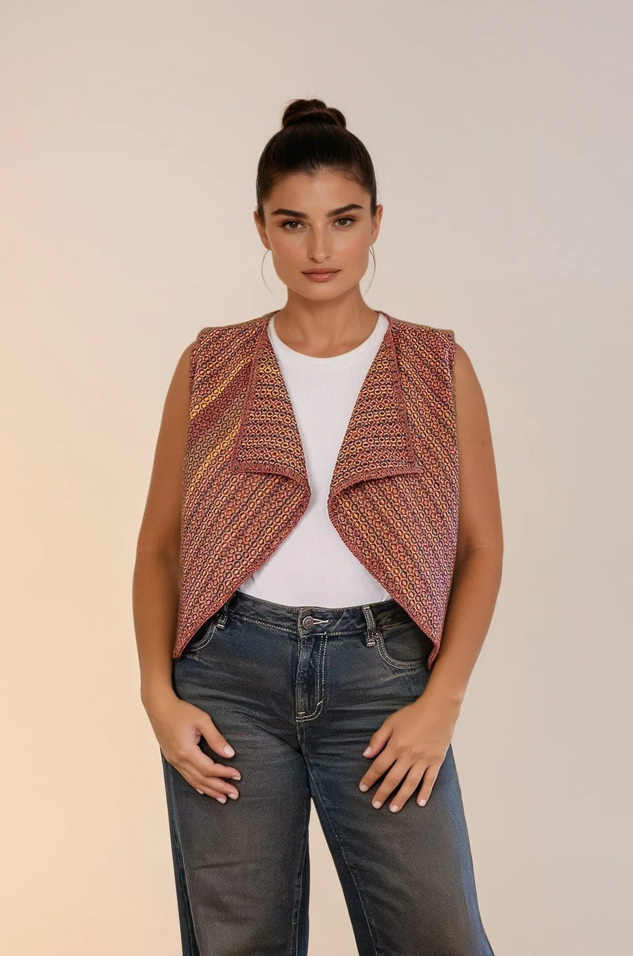 Vhaleco Yagul con textil 100% algodón tejido en telar de pedal. Pieza única.